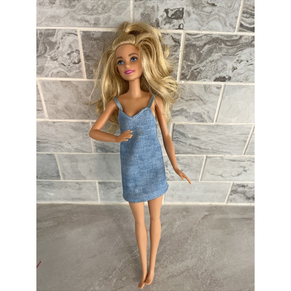 Mattel Barbie Play 'N' Wash Pets Doll Articulated Legs Blonde Hair Blue Dress